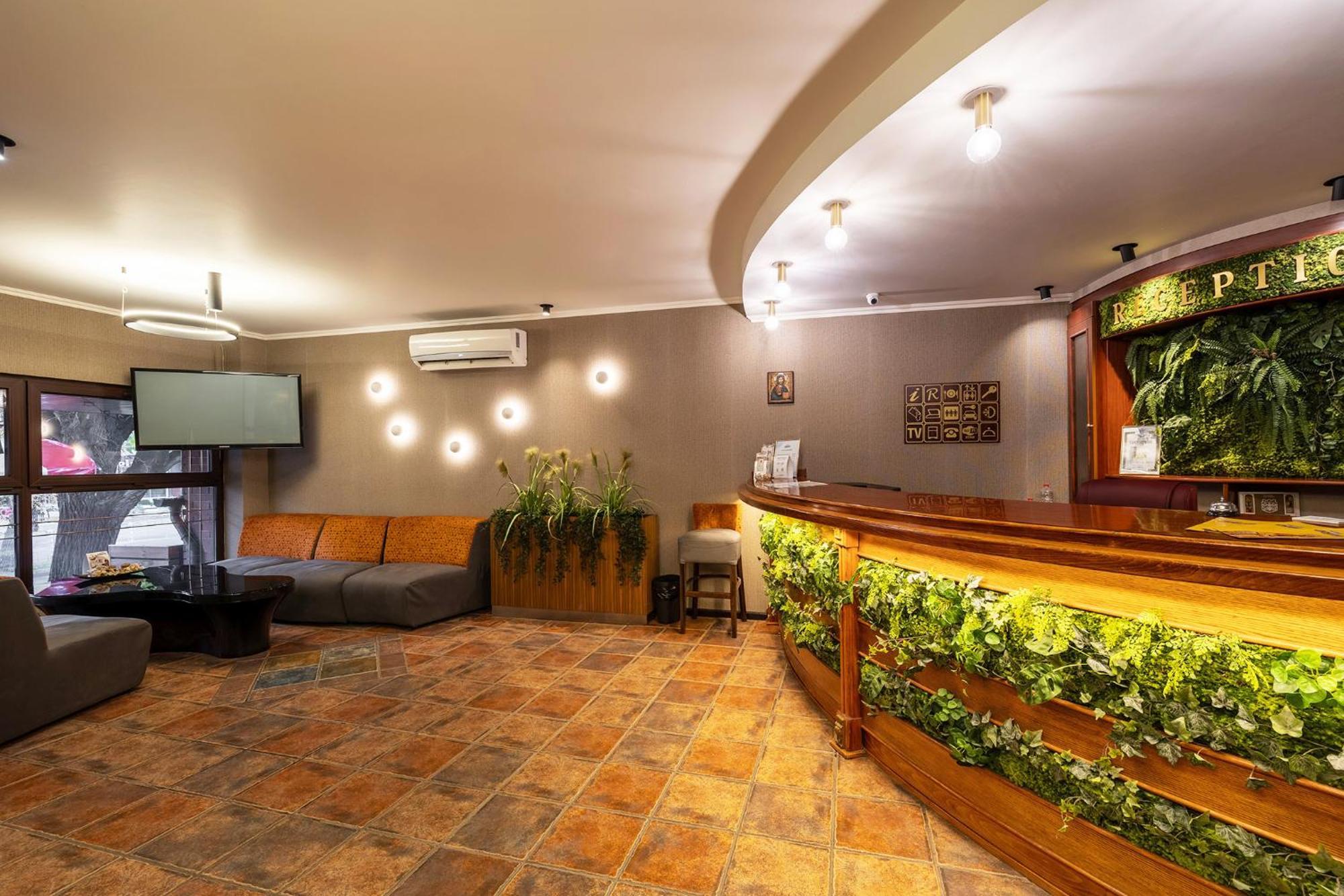 Hotel Orbita Varna Exterior photo