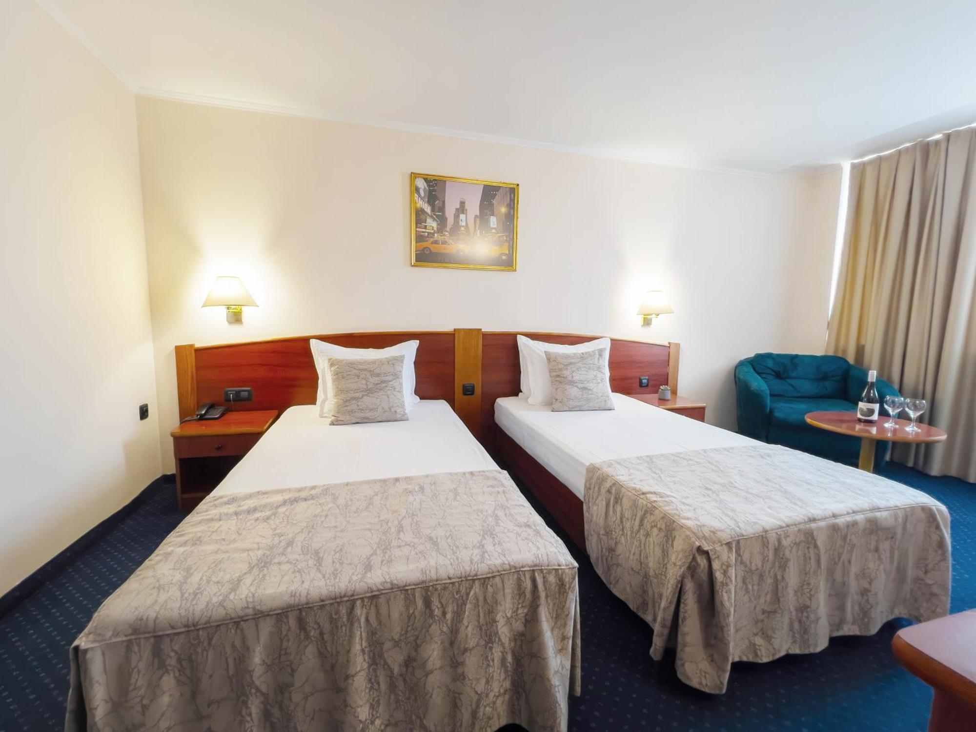 Hotel Orbita Varna Exterior photo